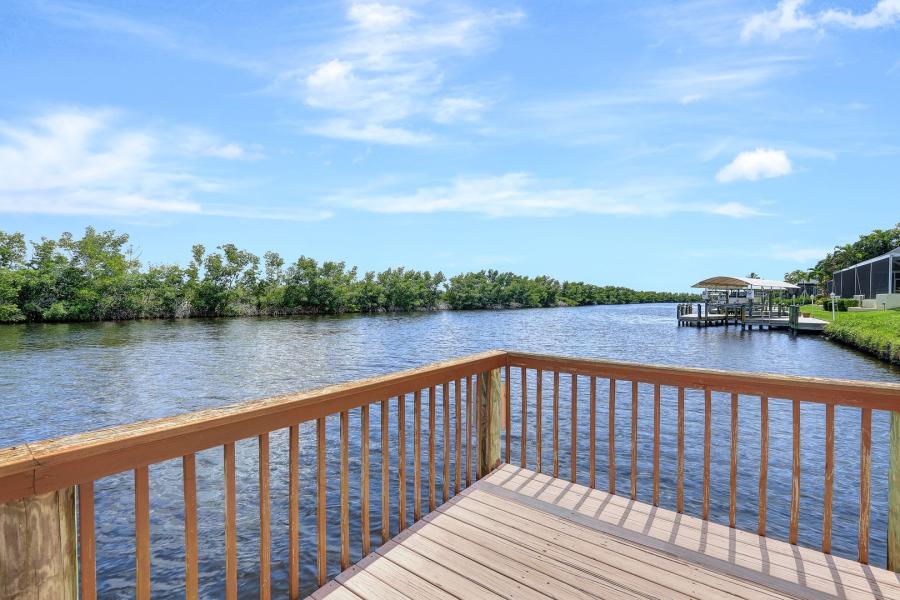 2624 El Dorado Pkwy W, Cape Coral, FL 33914 (38)